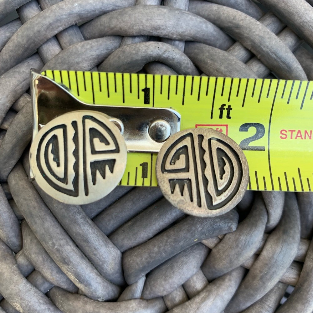 Vintage Silver & Black Clip-on Earrings - Picture 3 of 4